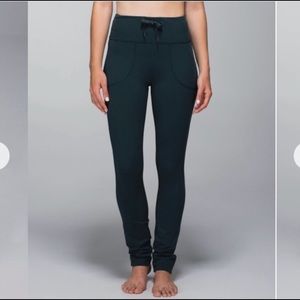 Lululemon Skinny Will Fuel Green Rare size 4